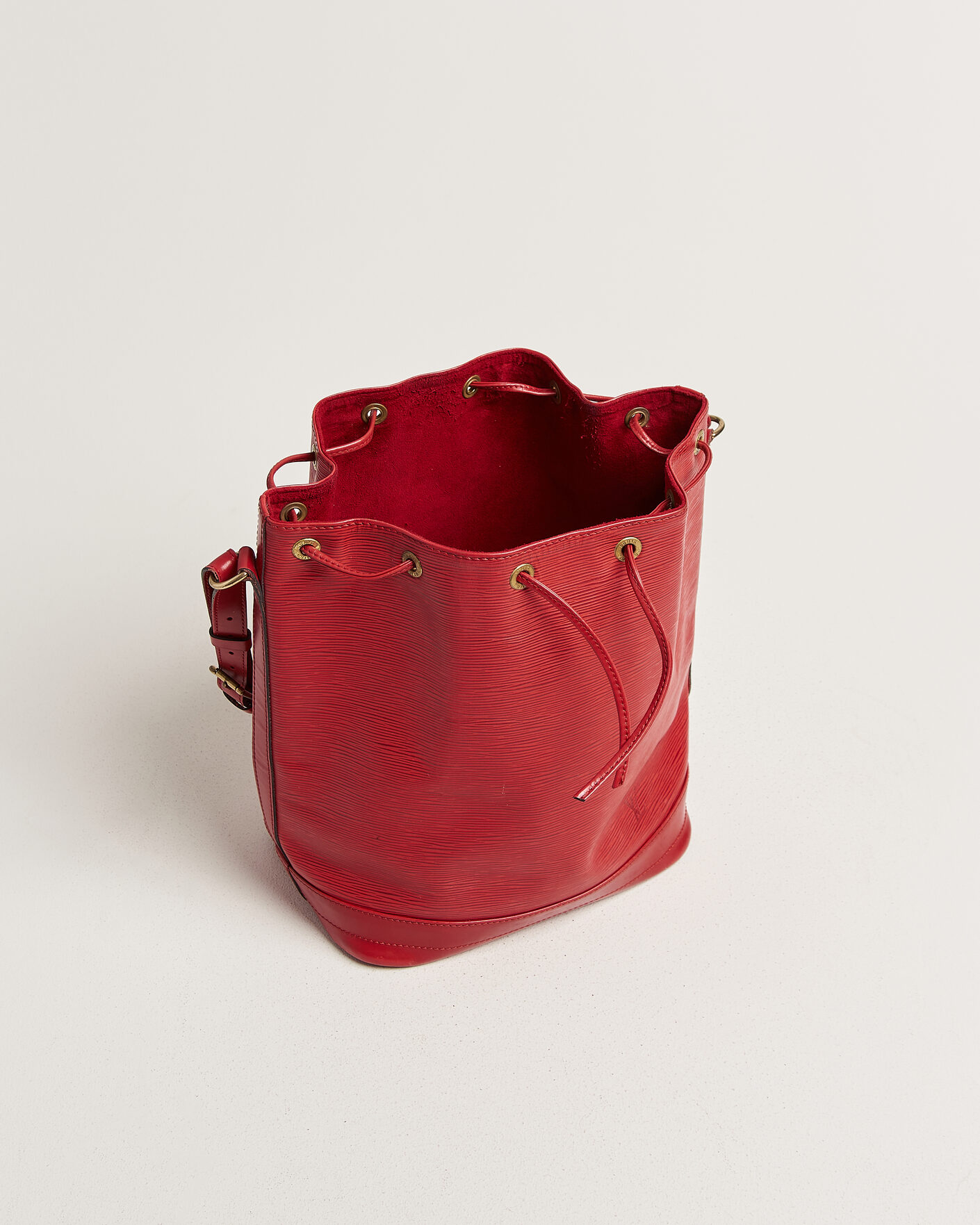 Homme | Pre-Owned & Vintage Bags | Louis Vuitton Pre-Owned | Noé Epi Leather Red