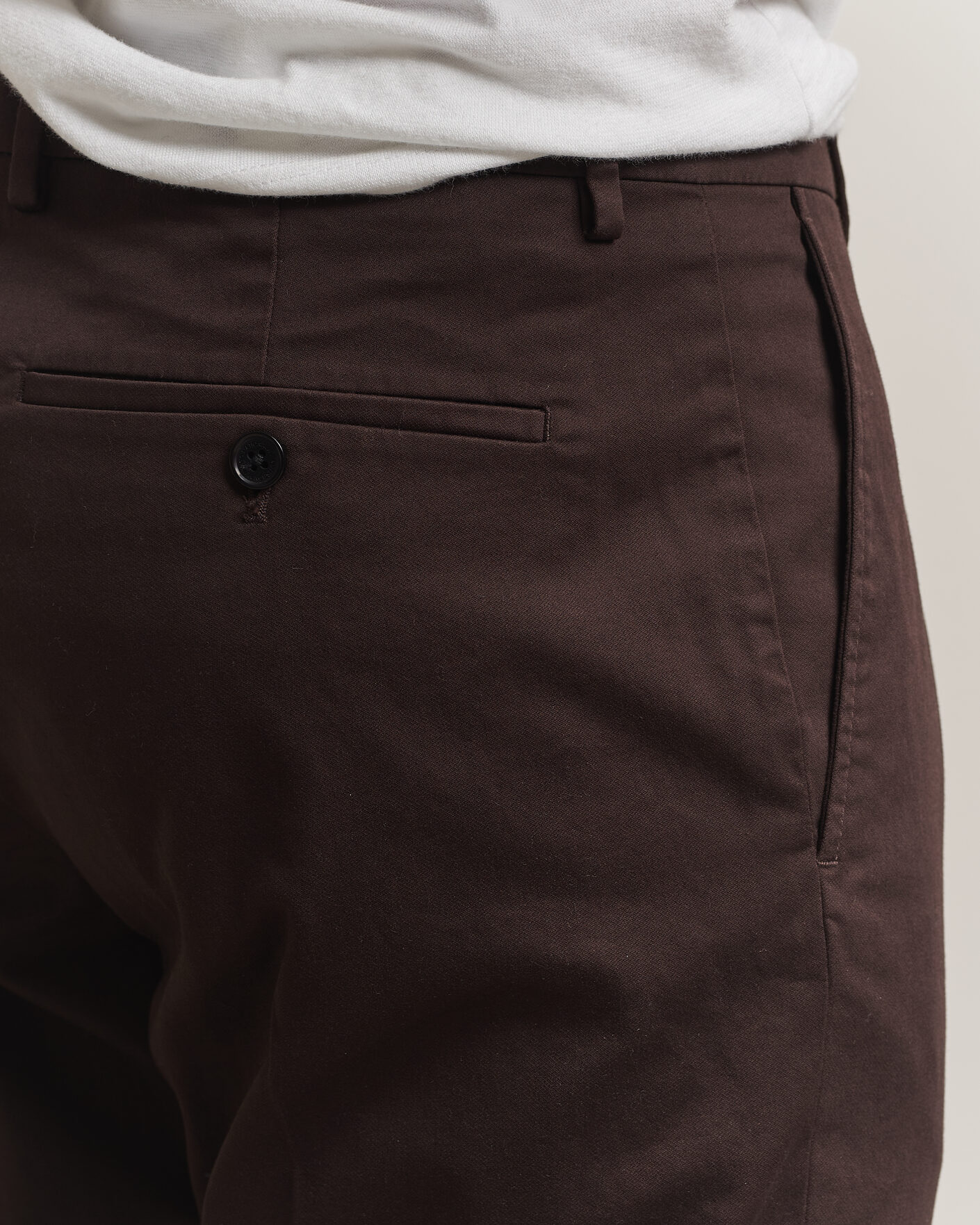 Homme | Pantalons | NN07 | Bill Pleated Cotton Chinos Deep Truffle