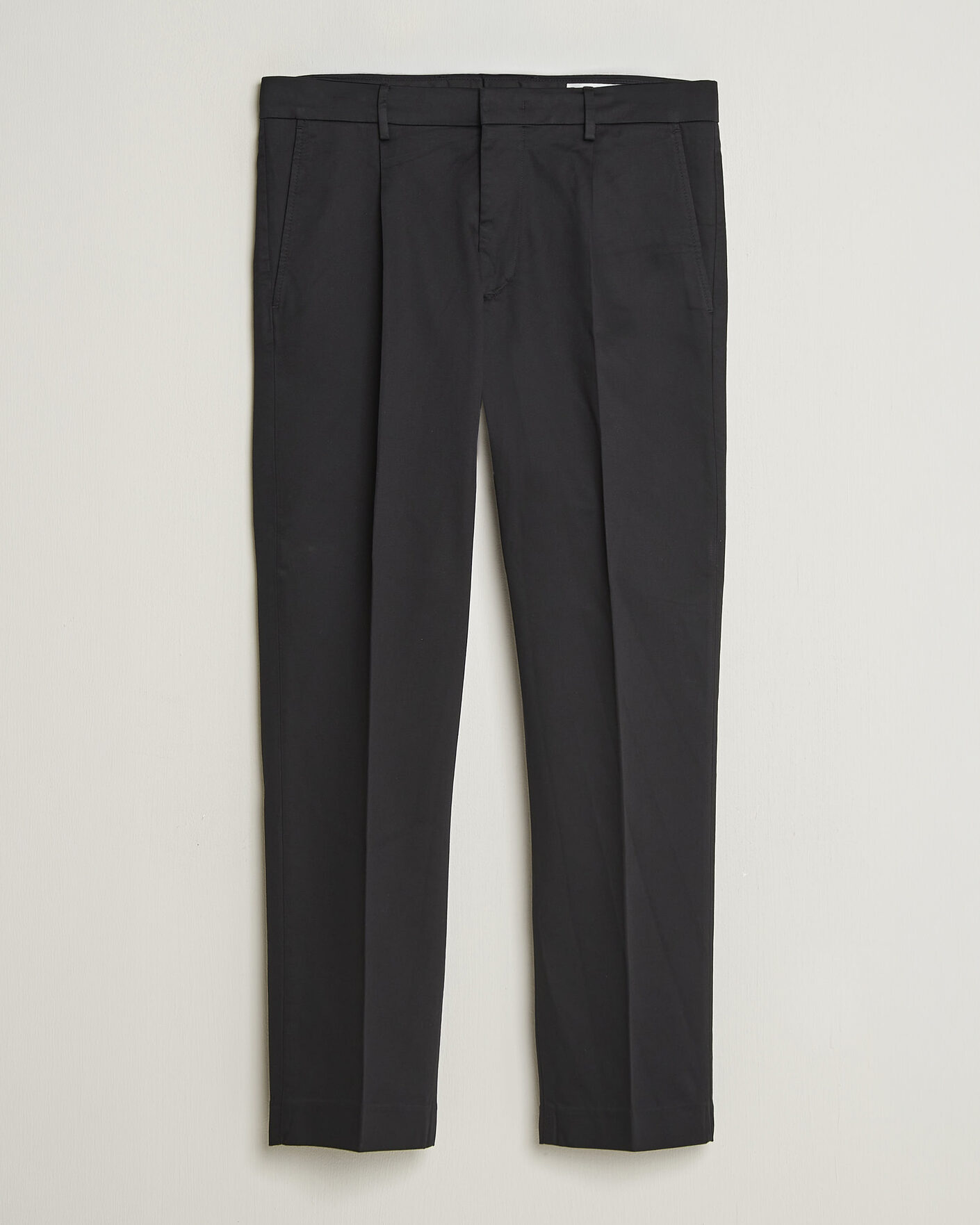 Homme | Pantalons | NN07 | Bill Pleated Cotton Chinos Black