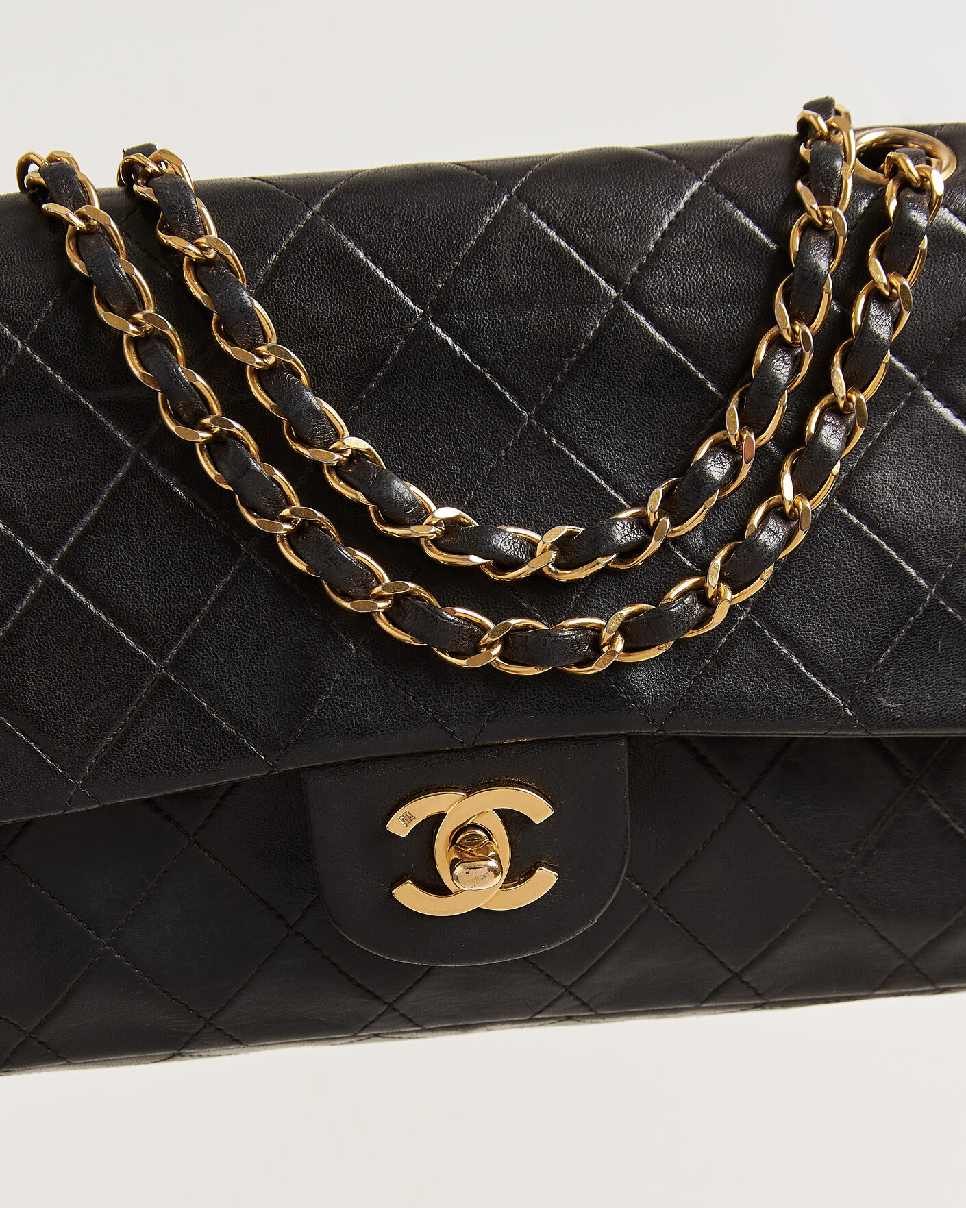 Heren | Pre-Owned & Vintage Bags | Louis Vuitton Pre-Owned | Chanel Pre-Owned Classic Medium Double Flap Bag Lambskin Black