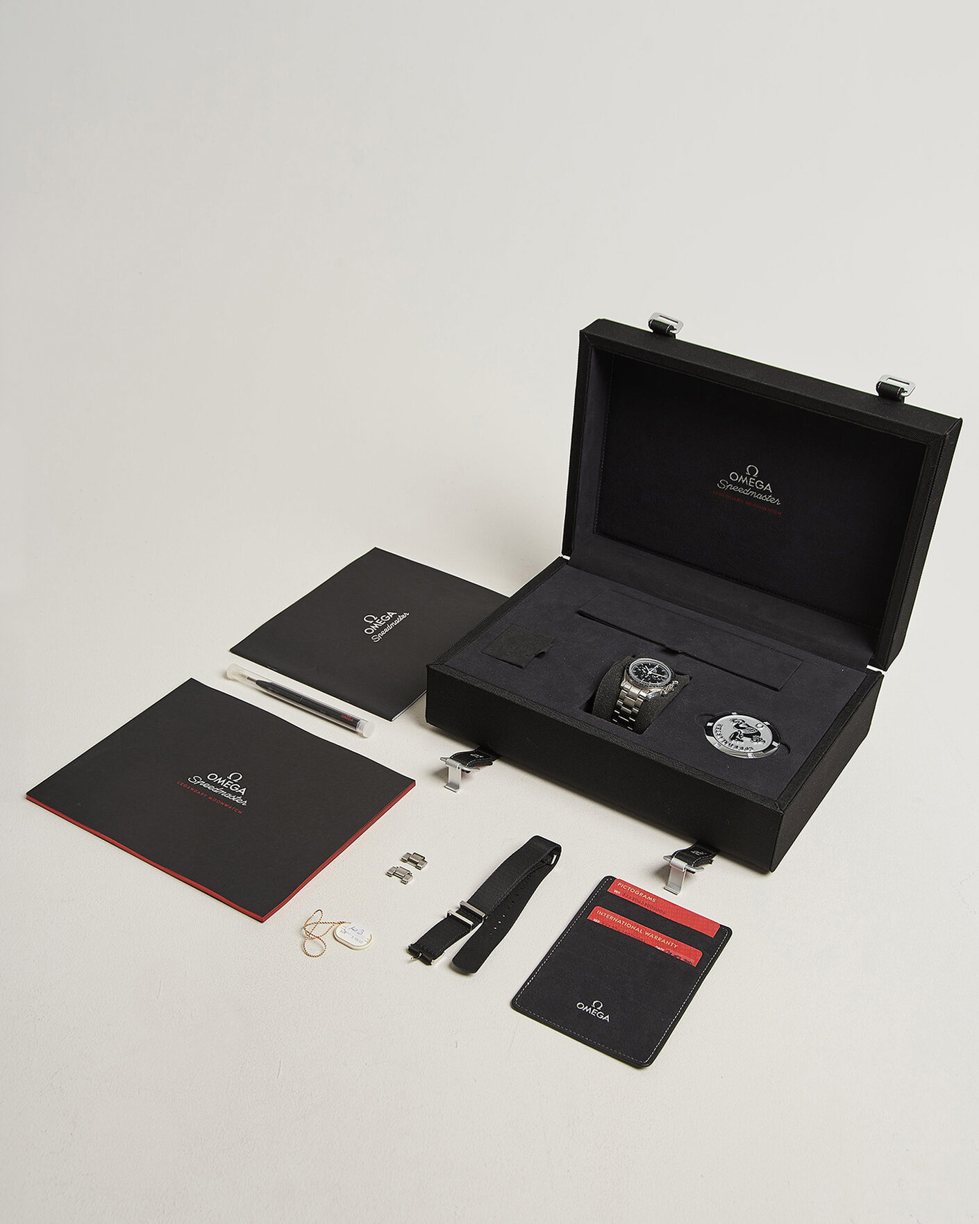 Homme | Pre-Owned & Vintage Watches | Omega Pre-Owned | Speedmaster Professional Sapphire Sandwich 