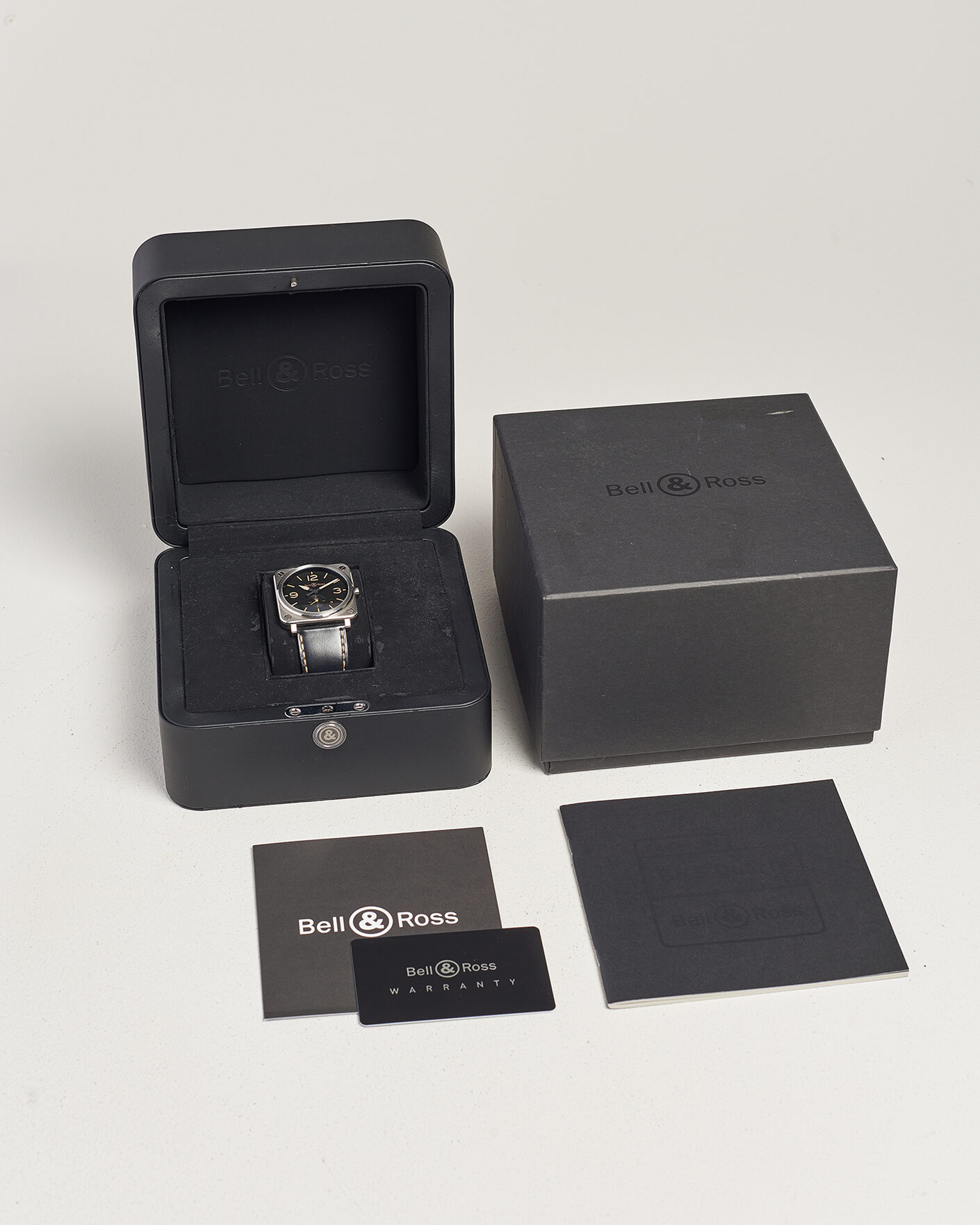 Homme | Pre-Owned & Vintage Watches | Bell & Ross Pre-Owned | BRS-64 