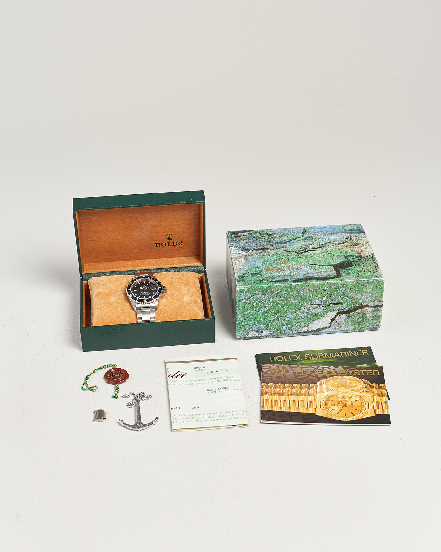 Homme | Pre-Owned & Vintage Watches | Rolex Pre-Owned | Submariner Date