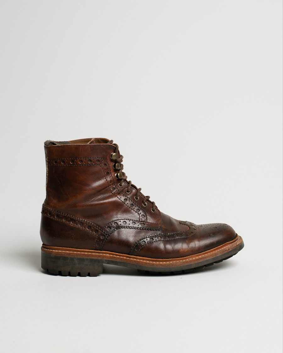 Homme | Grenson Fred Brogue Boot Commando Sole Brown Calf | Pre-owned | Grenson Fred Brogue Boot Commando Sole Brown Calf