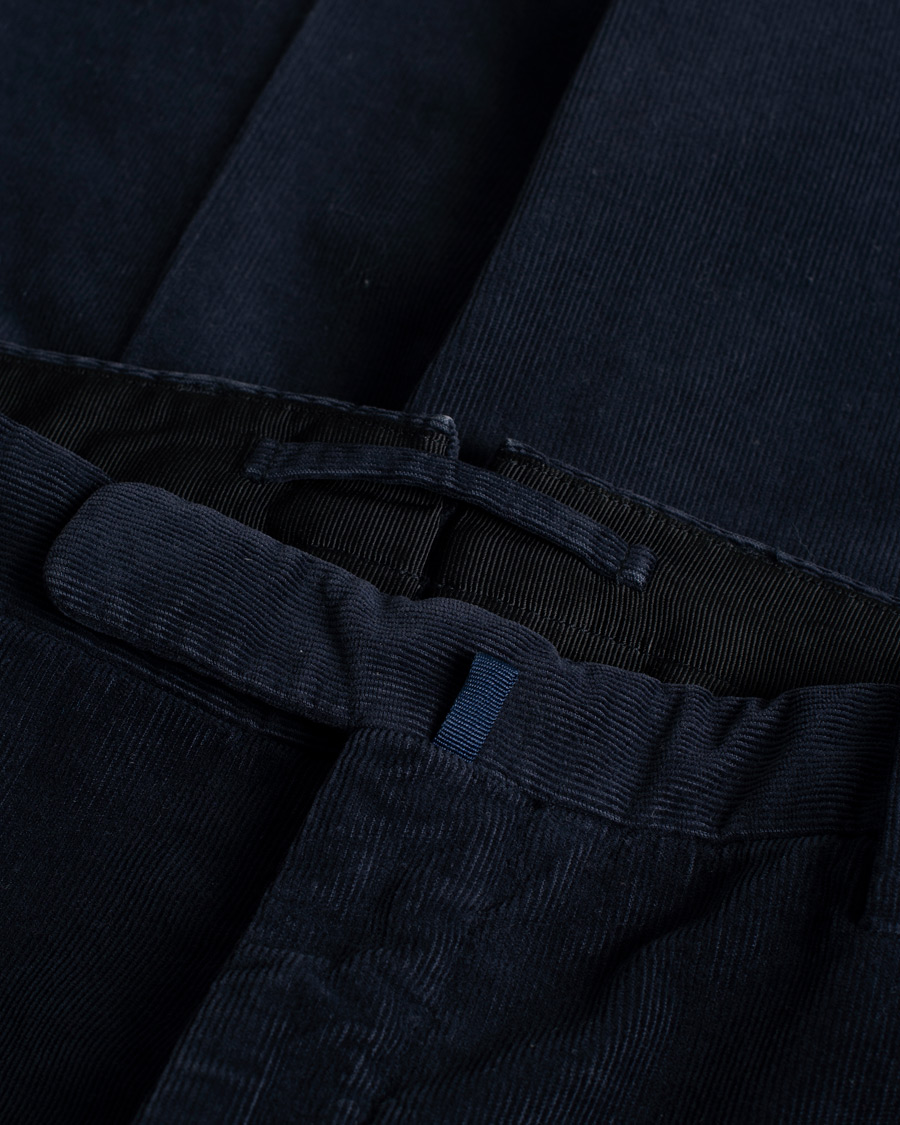 Homme | Incotex Slim Fit Soft Corduroy Trousers Navy | Pre-owned | Incotex Slim Fit Soft Corduroy Trousers Navy
