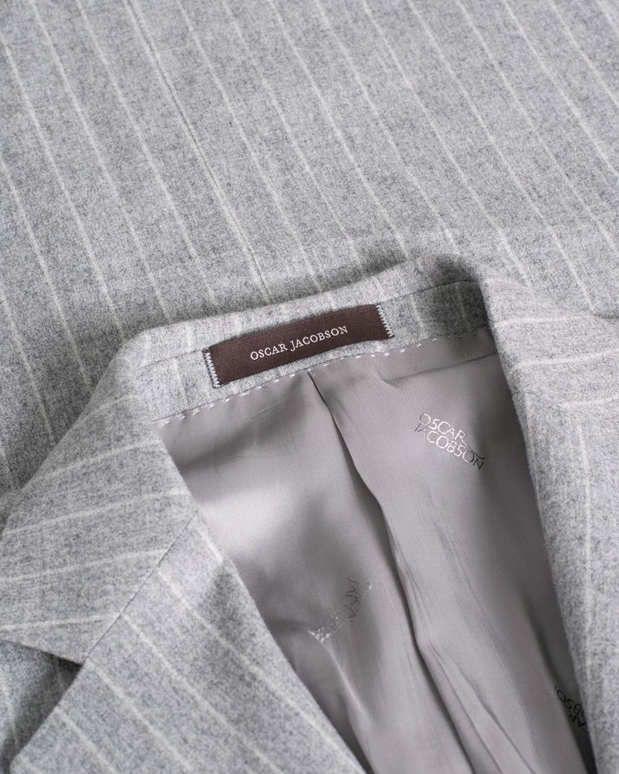 Heren | Oscar Jacobson Ego Pinstripe Wool Flannel Suit Grey Melange | Pre-owned | Oscar Jacobson Ego Pinstripe Wool Flannel Suit Grey Melange