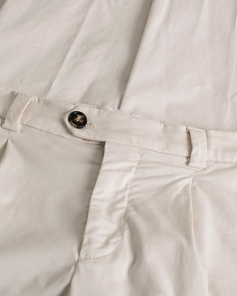 Heren | Broeken | Pre-owned | Brunello Cucinelli Slim Fit Pleated Trousers Off White