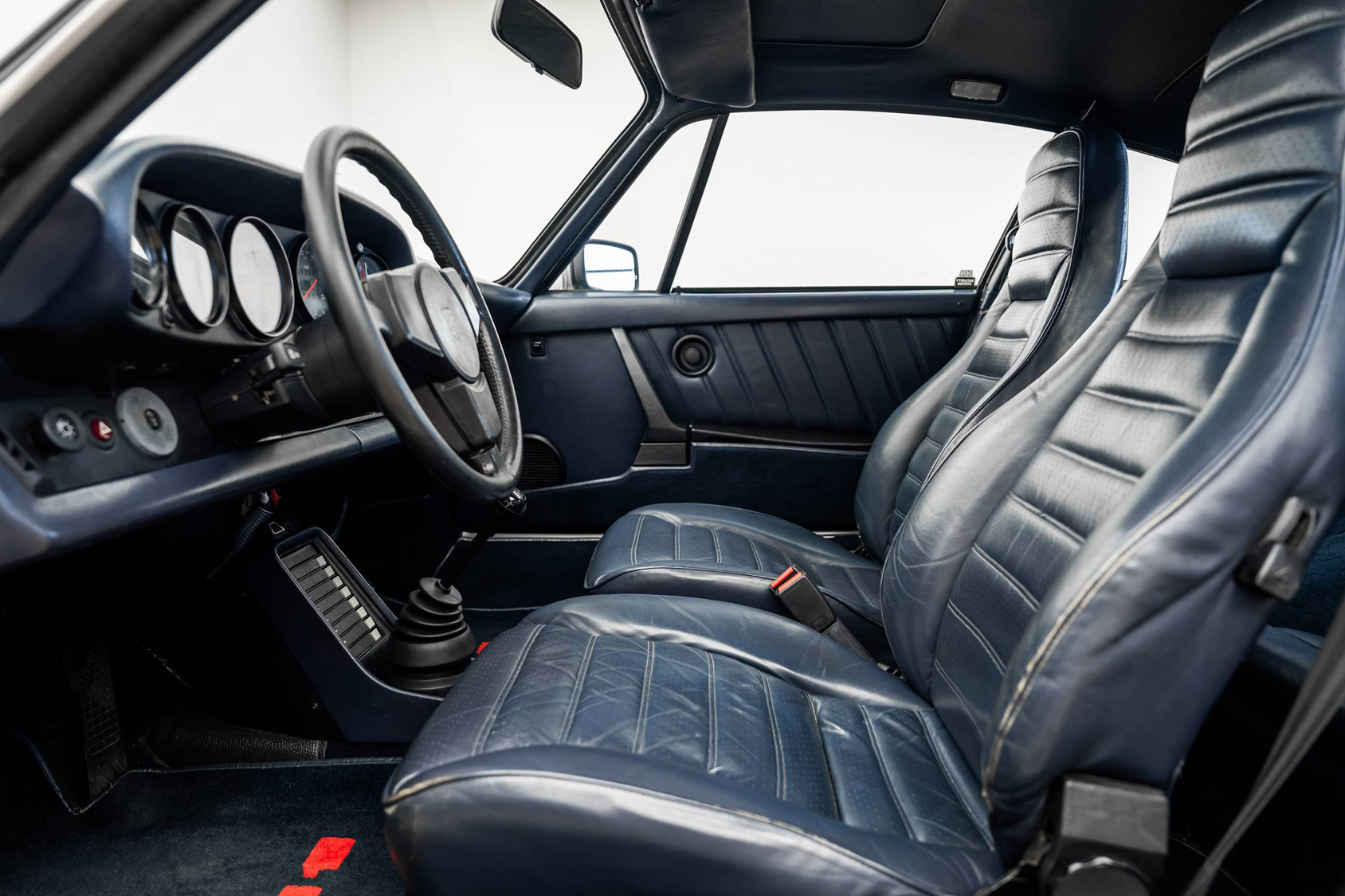 Homme | | Pre-Owned & Vintage Cars | Porsche 911 SC ***SOLD***