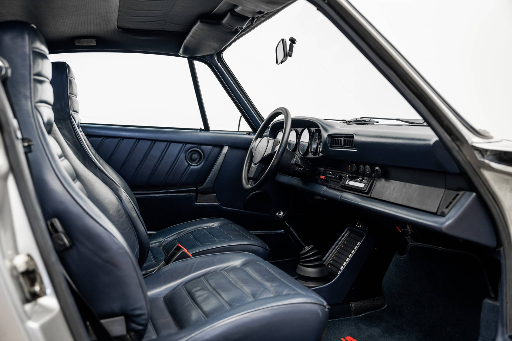 Homme | | Pre-Owned & Vintage Cars | Porsche 911 SC ***SOLD***